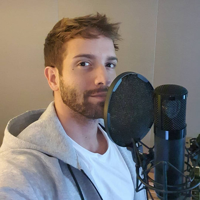 Pablo Alborán con anuncios para sus fans