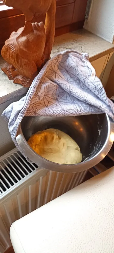 Den Teig gehen lassen