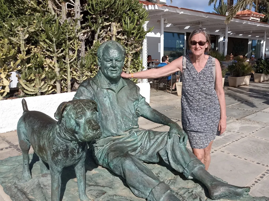 Statue