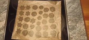 Plaetzchen sind fertig im Ofen gebacken zu werden