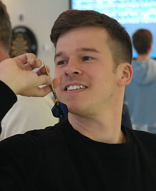 Niklas_edited.jpg