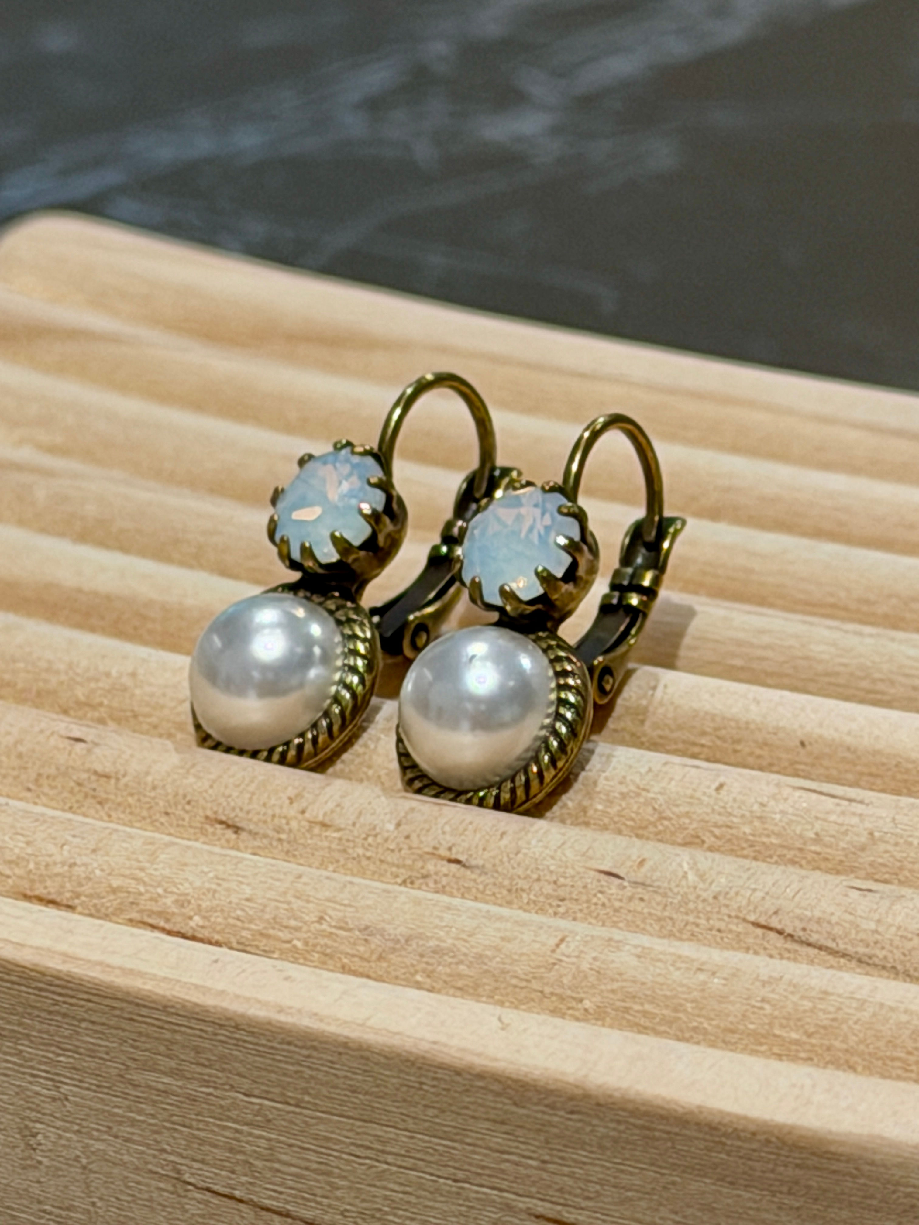 Ohrhänger Perlmutt/white Opal