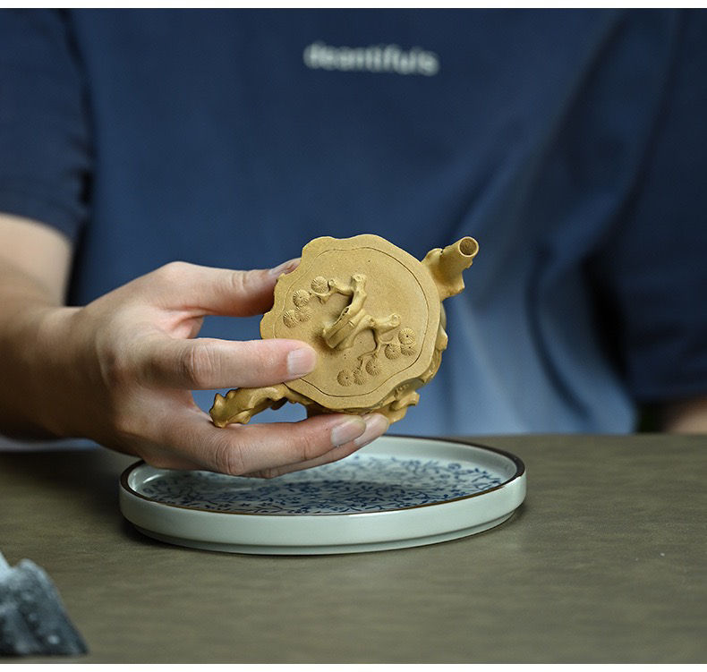 Thumbnail: Tree Stump Inspired Teapot