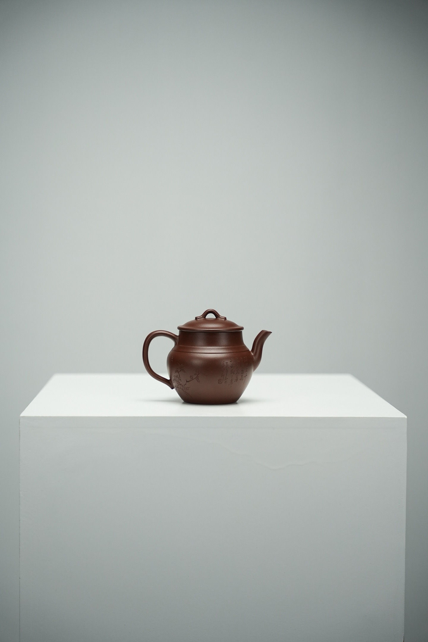 Folded-Shoulder Double-Line Mo Li Palace Lantern Teapot