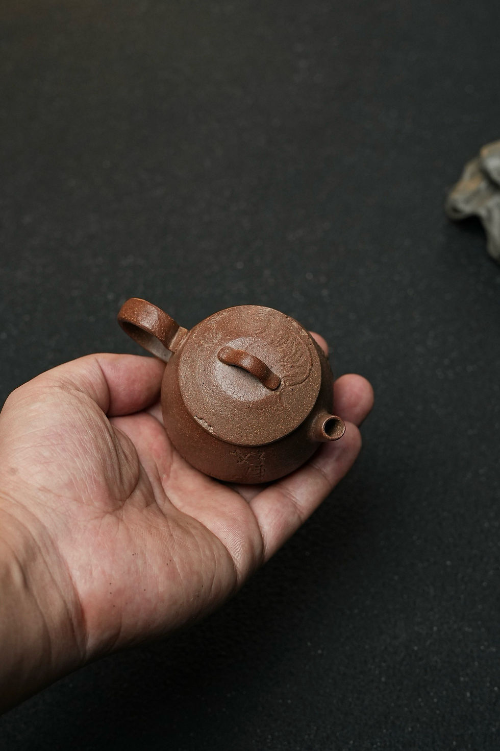 縮圖：Auspicious Lion Ruyi Teapot