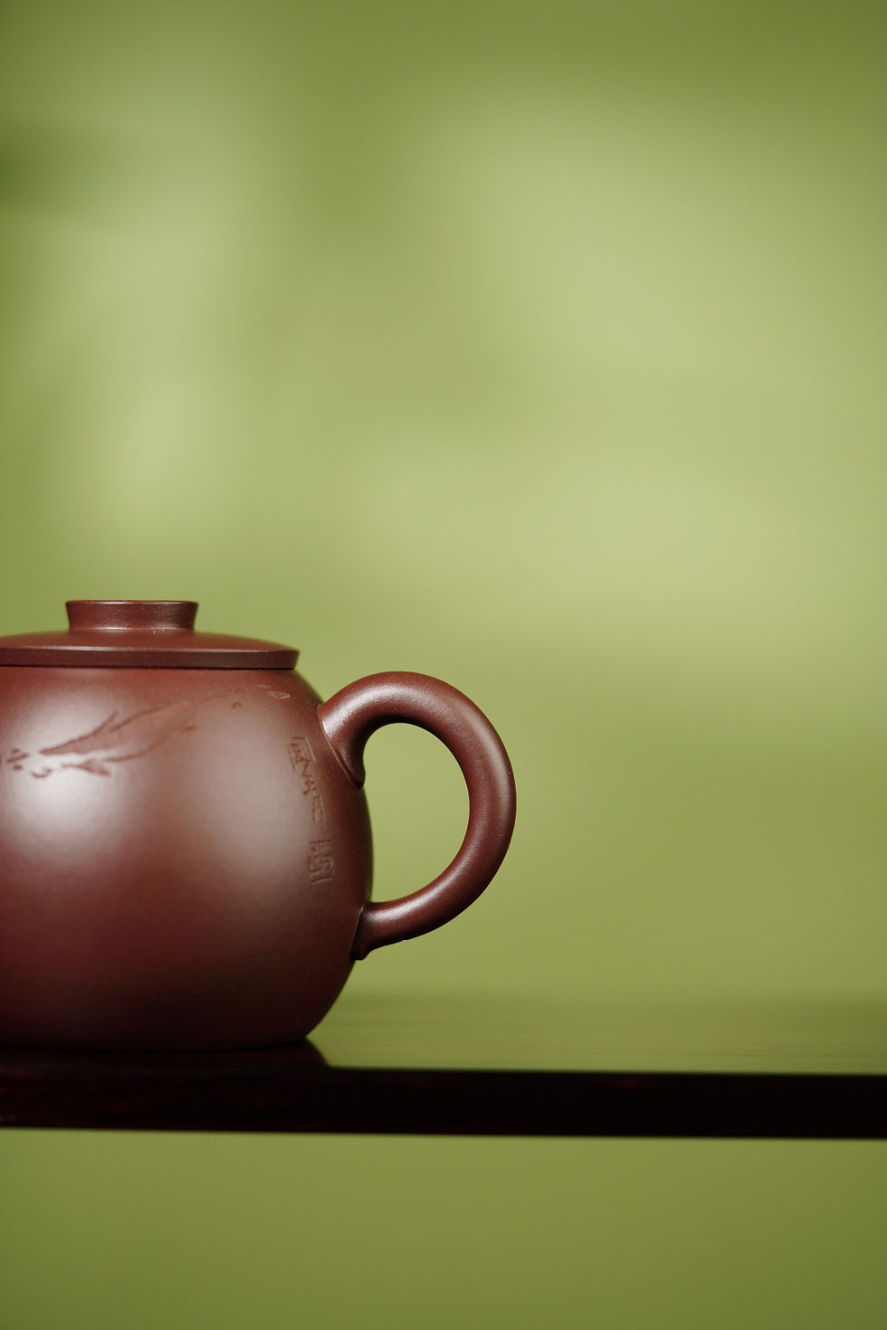 Thumbnail: Giant Wheel Pearl Teapot 