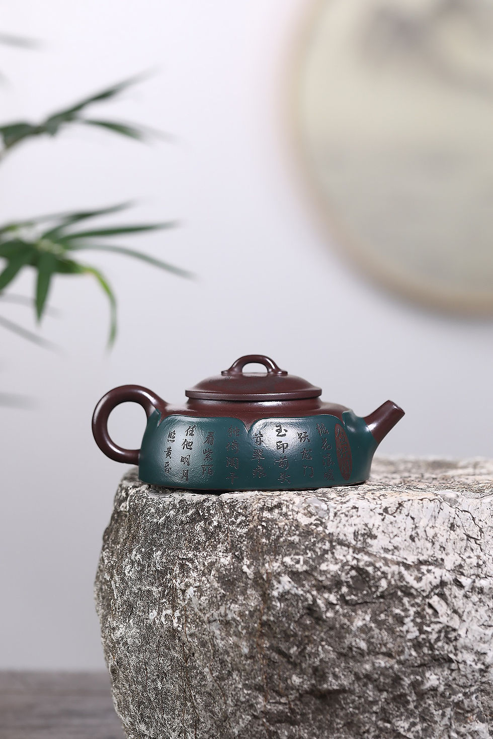 Thumbnail: Two-Tone Half-Moon Teapot