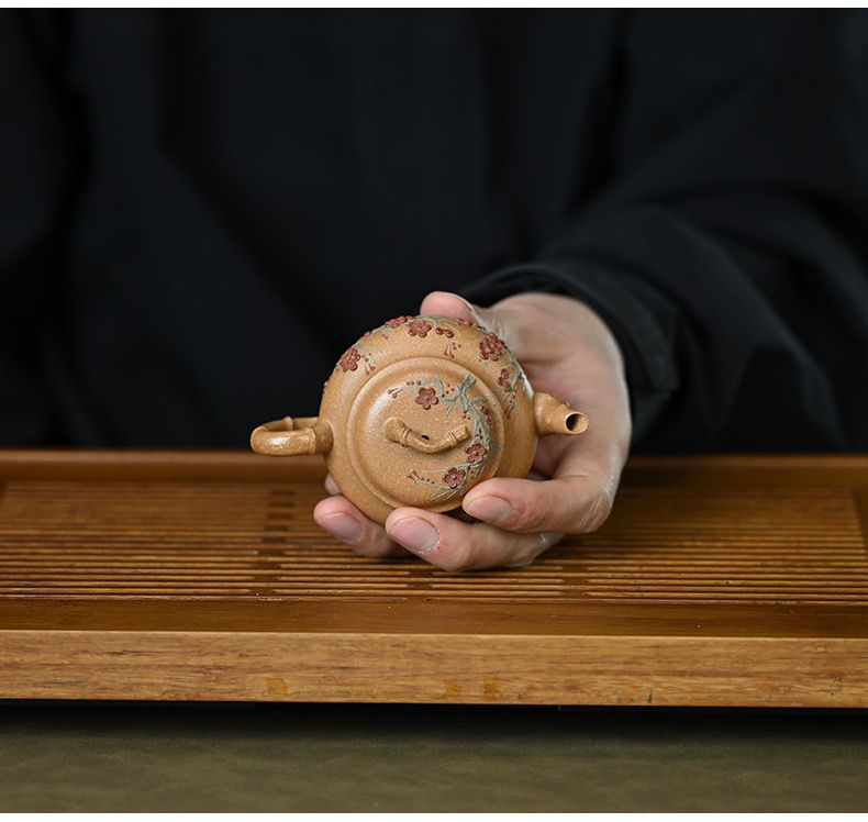 縮圖：Mei Song Zhu Yun Teapot