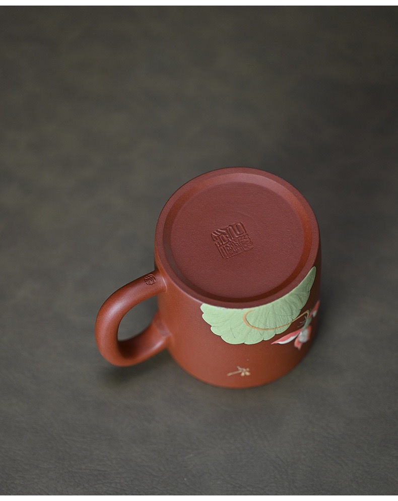 Thumbnail: Lotus Hand-Painted Straight Cylinder Gaiwan