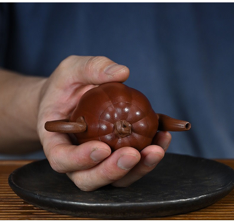 Thumbnail: Tall Pumpkin Teapot