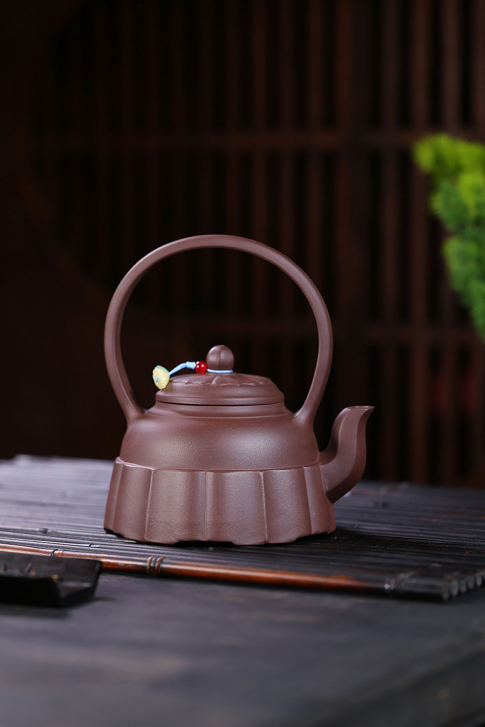 Thumbnail: Floral Basket-Handle Teapot 