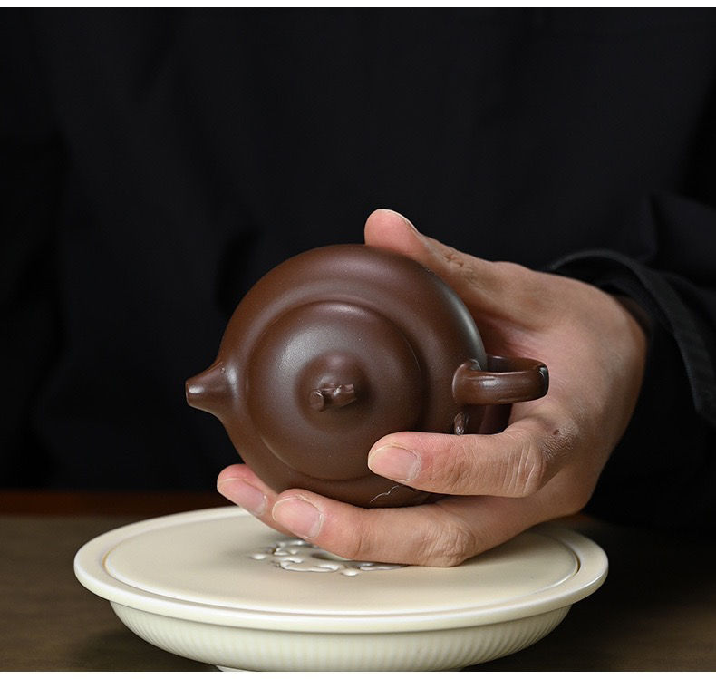 Thumbnail: Melon Charm Teapot
