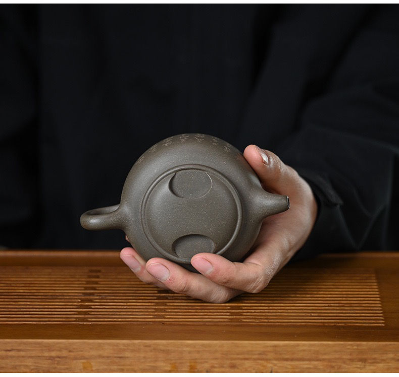 縮圖：Niugai Lianzi Teapot