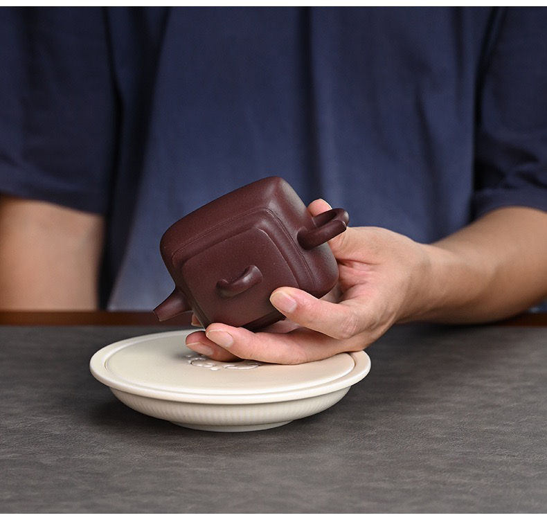 縮圖：Yun Yi Square Teapot