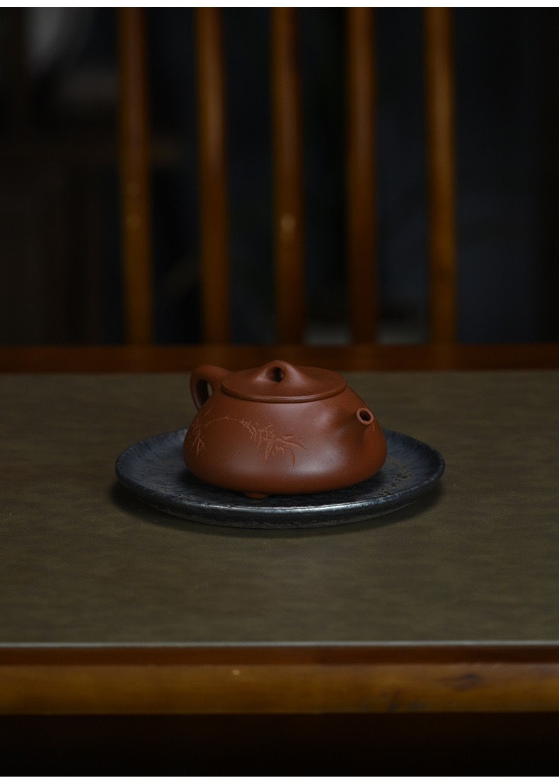Thumbnail: Qingfeng Jingzhou Shi Piao Teapot