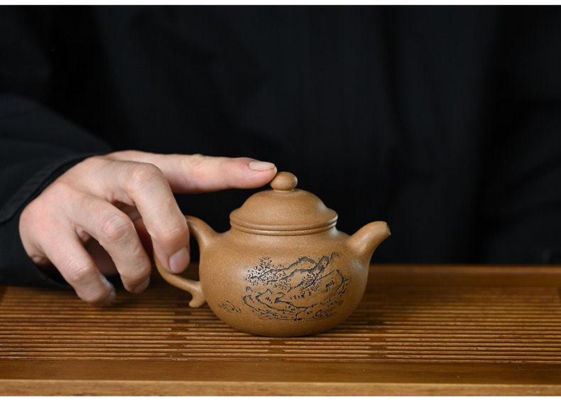 縮圖：Zen Lotus Seed Teapot