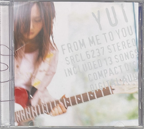 YUI「FROM ME TO YOU」発売記念 直筆サイン入りミニギター（限定