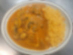 pechuga de pollo en salsa de champiñones/chicken breast in mushroom sauce