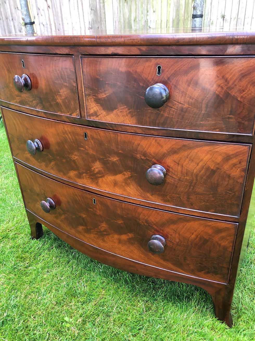 Thumbnail: Victorian Bow Front Chest of Drawers 