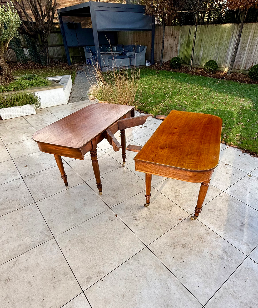 Thumbnail: Fully Restored Regency Mahogany Eight Seater Dining Table 