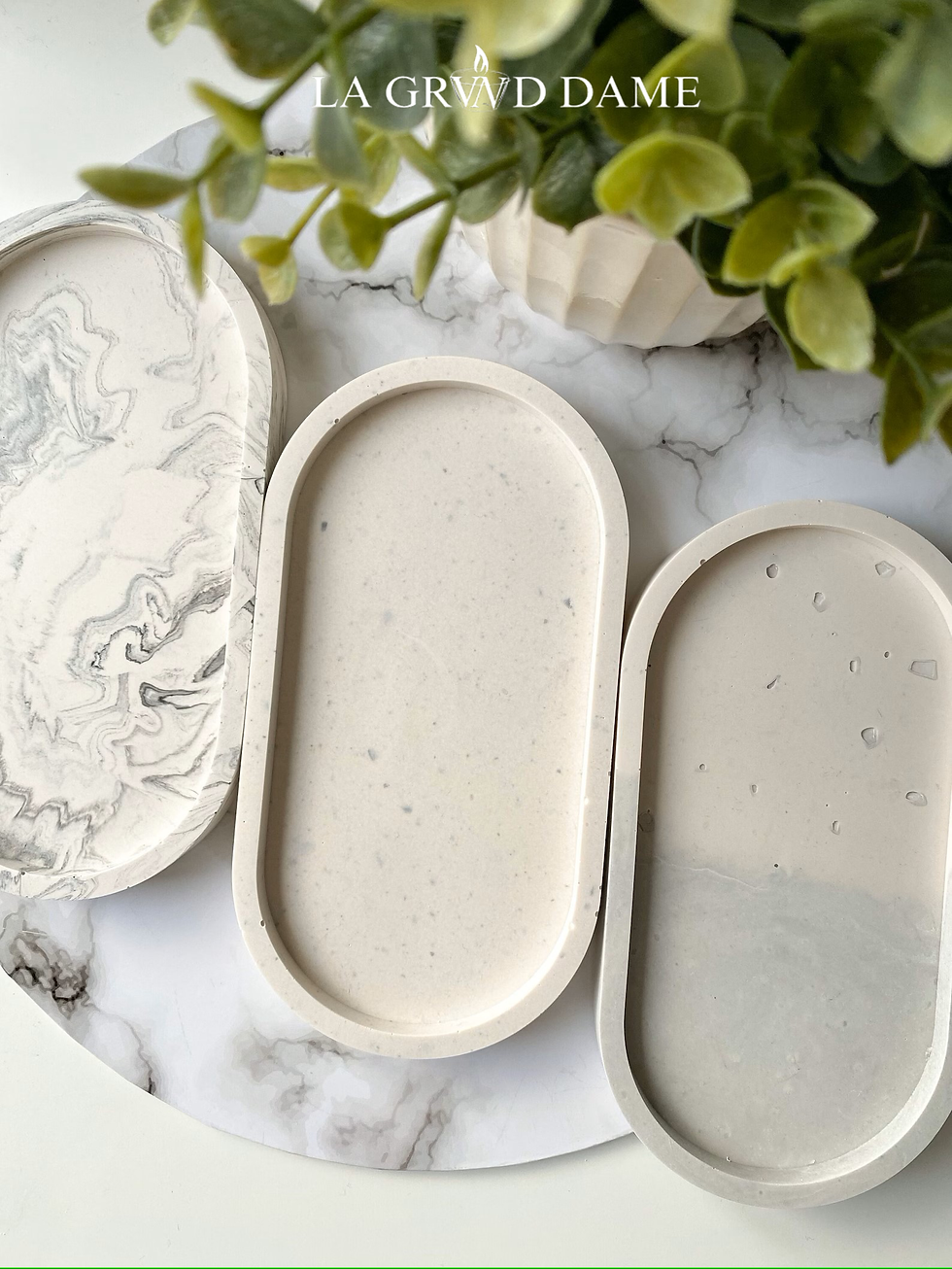 Thumbnail:  La GrVNd Dame Candle Tray