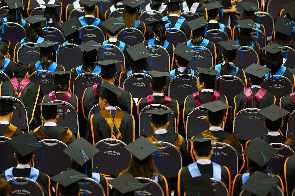 Alquilar una sala para una ceremonia de graduación en Barcelona
