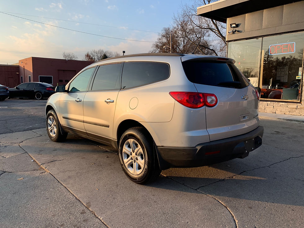 Thumbnail: 2011 Chevrolet Traverse LS