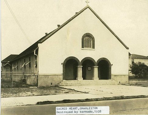 Original Sacred Heart Church 1920.jpg