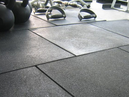 Why Choosing the Right Gym Mats Supplier in UAE Matters for Your Workout Space