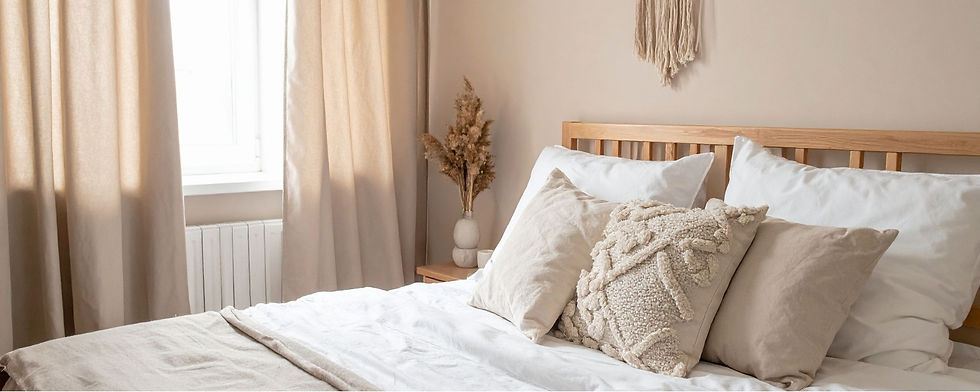 Chambre beige épurée