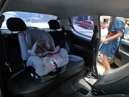 Empresas de ônibus na Bahia devem disponibilizar assentos infantis e bebês conforto