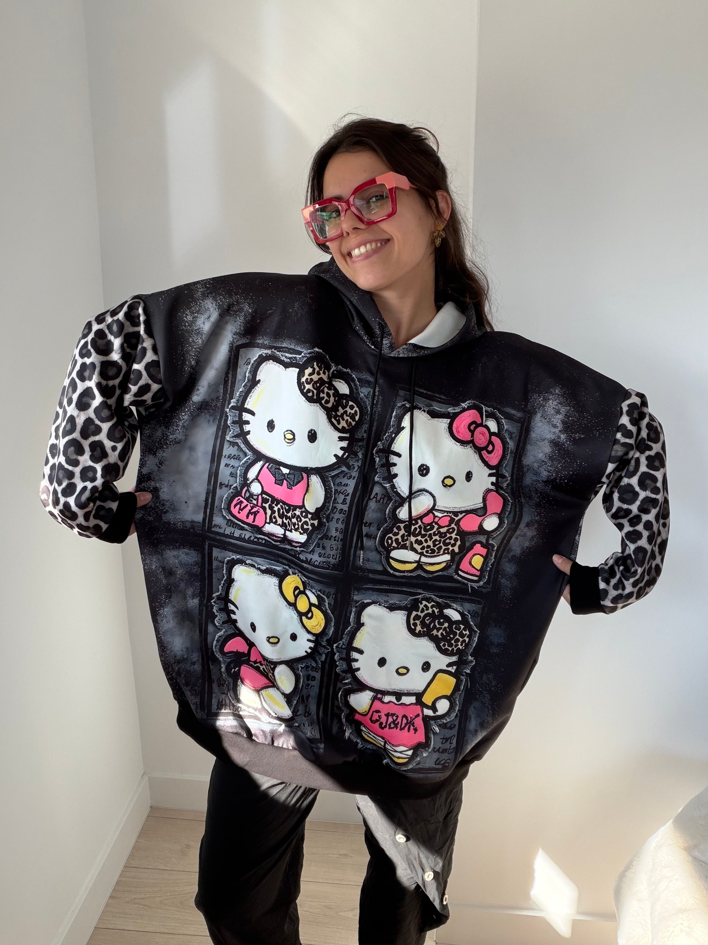 Sudadera hello tigresa 
