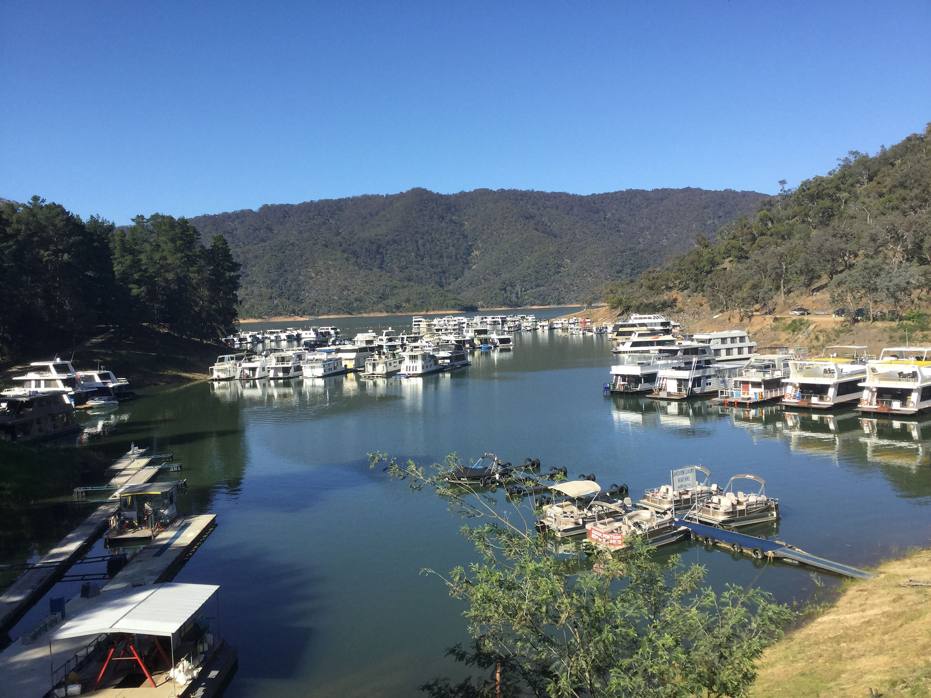 Lake Eildon Houseboat Hire Hire House Boats Victoria