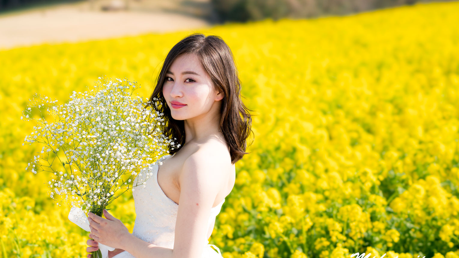 淡路島の菜の花畑での前撮り