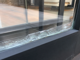 POR QUE O SERRALHEIRO OU VIDRACEIRO, NÃO DEVE ESTOCAR VIDRO LAMINADO