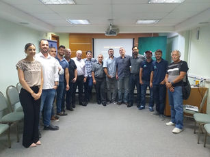 Assembleia realizada a respeito do setor vidreiro