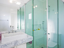 Você explora os diferenciais dos vidros para boxes?