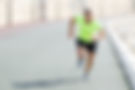 coach running che si sta reparando per una gara