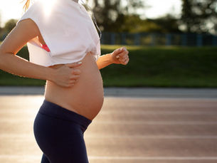 Correre in gravidanza: guida completa e sicura per ogni trimestre