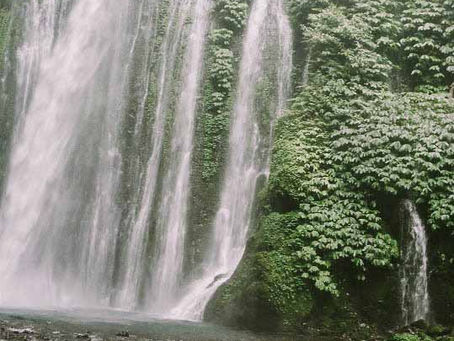 Mengintip Panorama Sindang Gila dan Tiu Kelep, Lombok