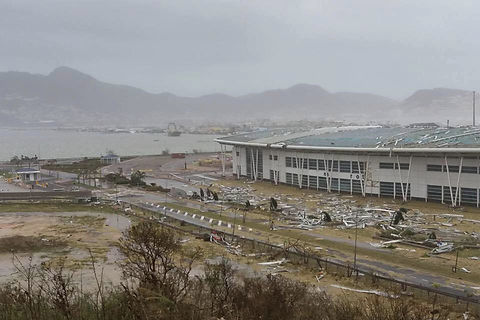 2017-09-06-SXM-Hurricane-Irma-Sint-Maart