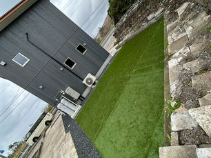 【施工事例2】鳥取市|新築ペット可ヴィラに人工芝ドッグランを施工|GREENMASTER