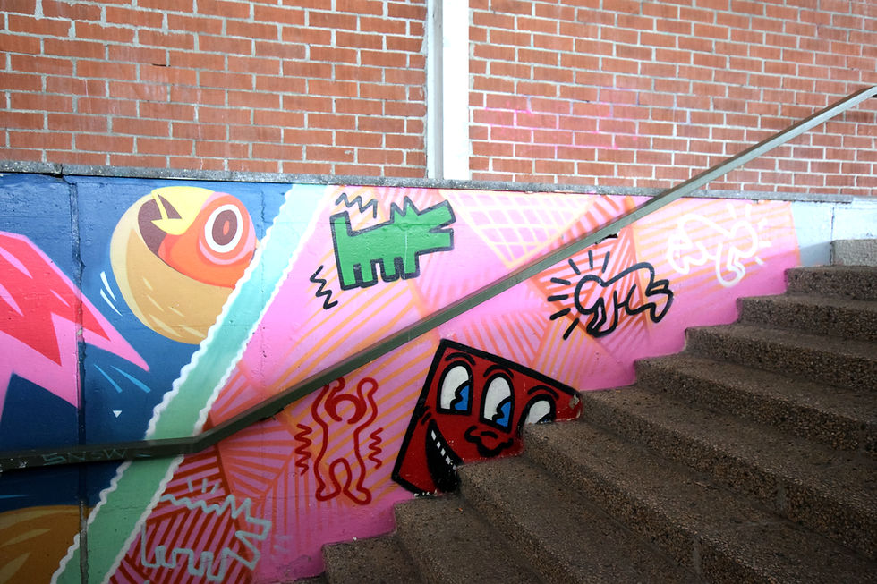 Graffiti S-Bahn Mehrower Allee Berlin, Singlespeedfahrer, CC0, via Wikimedia Commons