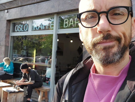 פינה קטנה של נורווגיה: גלו את בית הקפה המושלם לחובבי קפה בברלין