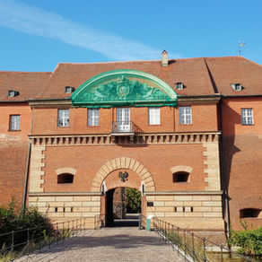 המבצר, המצבות והאבירים: מסע בזמן אל הסודות של מצודת שפנדאו