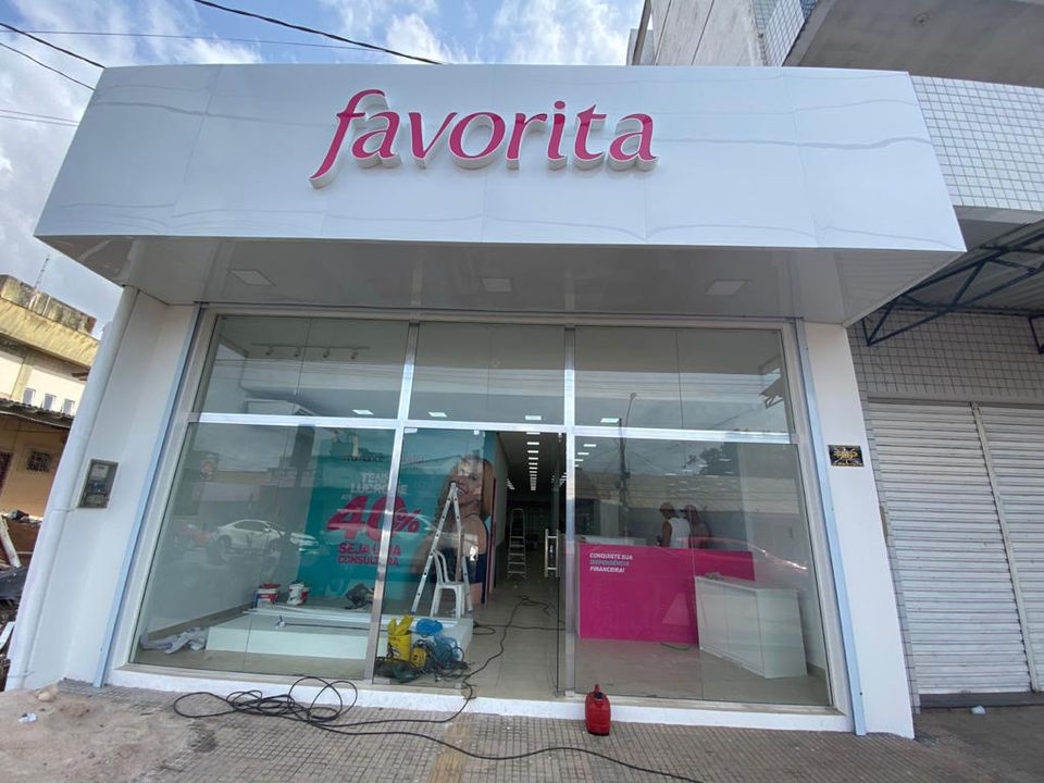 faixada em letra caixa em led obs só visemos a letra em led.jpeg