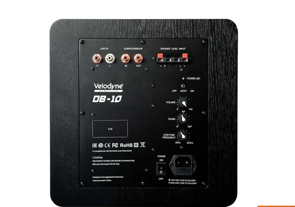 velodyne-deep-blue-rear-e1615050327737