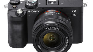 Sony annuncia la fotocamera mirrorless full frame a7C da 24 MP compatta e adatta ai viaggi
