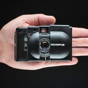 L'Olympus XA, l'XA2 e la nascita delle fotocamere compatte