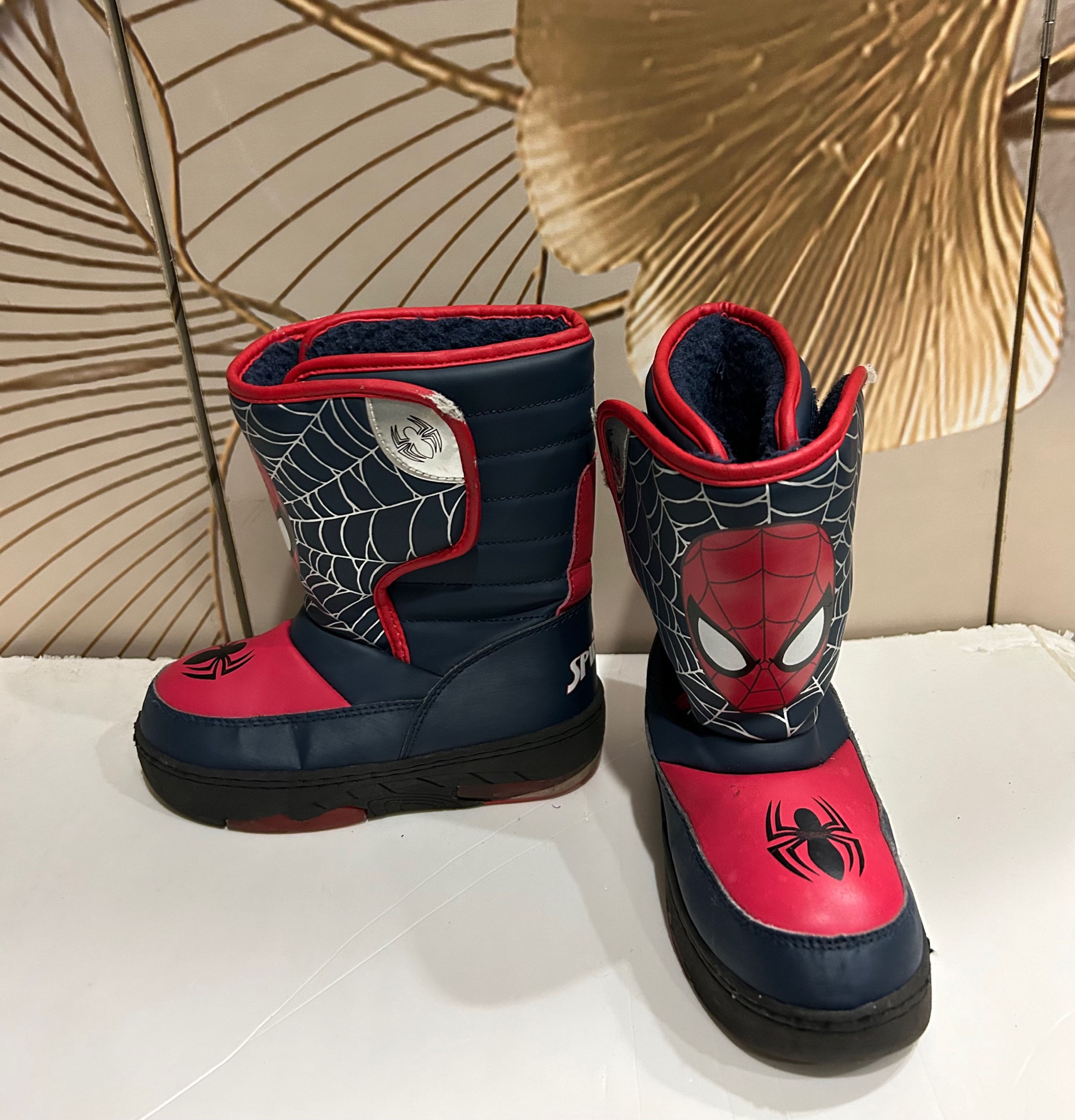 Winter boots, size US 12